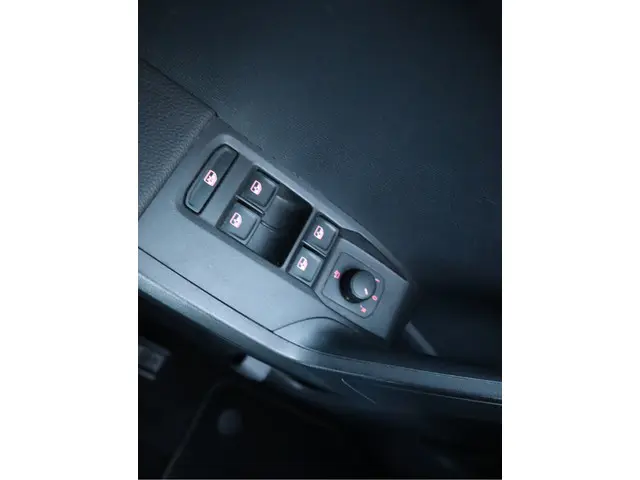 SEAT Arona 1.0 TSI Style Business 2019 Benzine 37