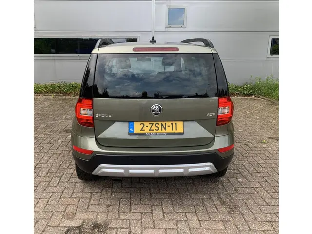 Škoda Yeti Outdoor 1.2 TSI Elegance 2014 Benzine 6