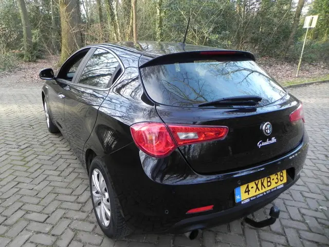 Alfa Romeo Giulietta 1.4 T Distinctive Lusso 2014 Benzine 8
