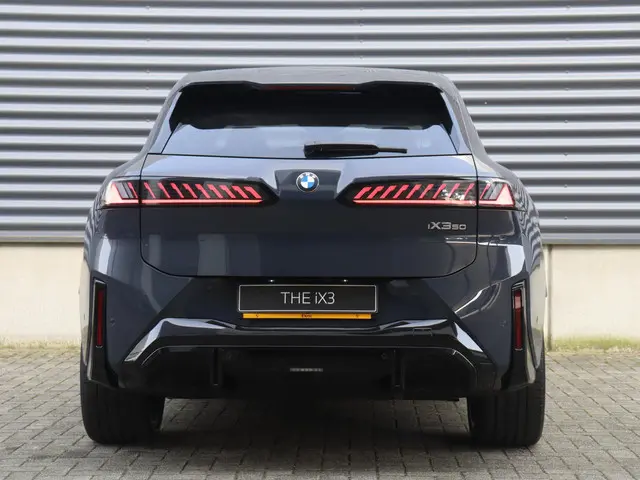 BMW iX3 50 xDrive 2026 Elektrisch 4