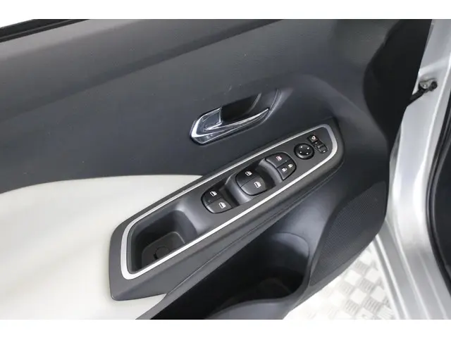 Nissan Micra 1.0 IG-T Tekna 2022 Benzine 19