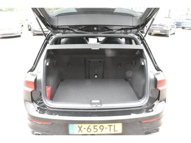 Volkswagen Golf 1.5 TSI R-Line 2023 Benzine 11