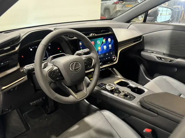 Lexus RZ 350e Luxury Line 77 kWh 2026 Elektrisch 4