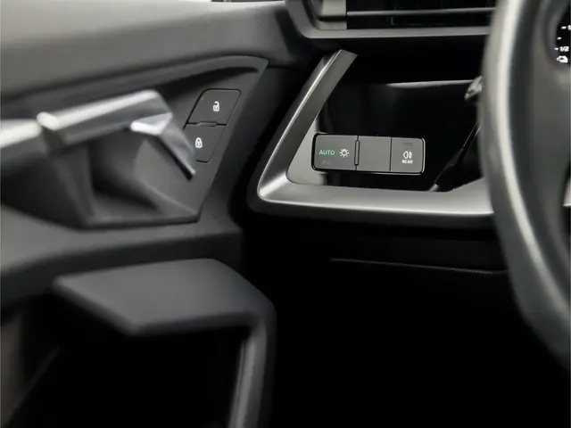 Audi A3 Sportback 40 TFSI e Sport 2022 Hybride Benzine 25