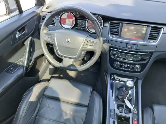 Peugeot 508 SW 1.6 e-THP GT-line 2015 Benzine 18