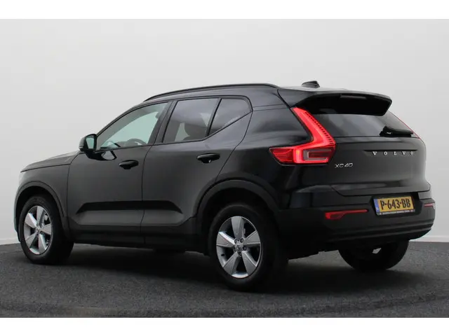 Volvo XC40 3