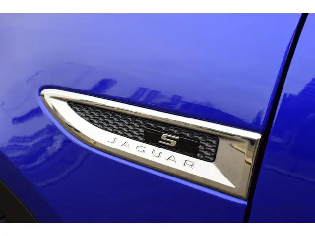 Jaguar E-PACE 2.0 P200 AWD R-Dynamic S 2019 Benzine 7