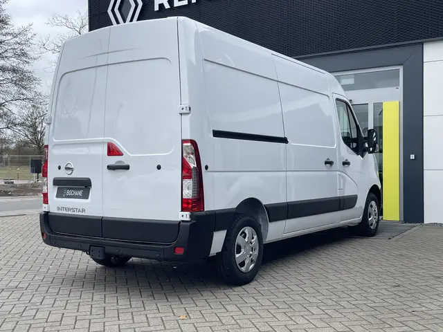 Nissan Interstar 2