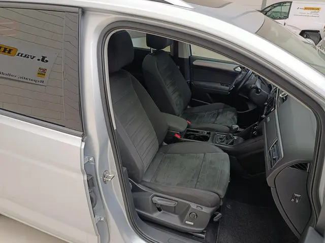 Volkswagen Touran 1.4 TSI Connected Series 2017 Benzine 16