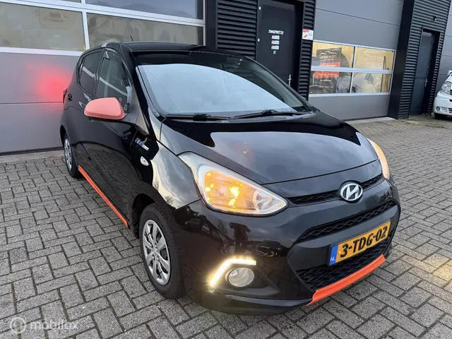 Hyundai i10 1.0i i-Motion| bluetooth| new apk! 2014 Benzine 4