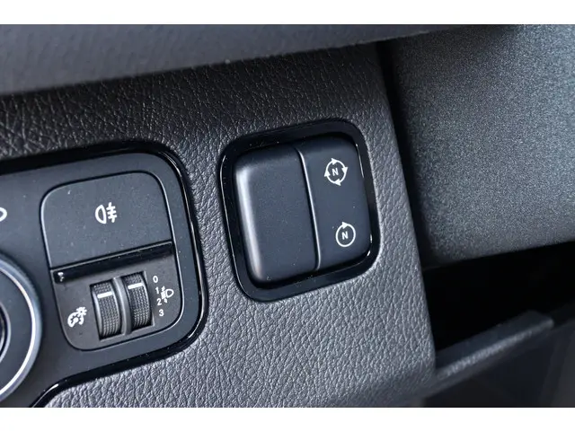 Mercedes-Benz Sprinter 317 CDI L2H2 2024 Diesel 17