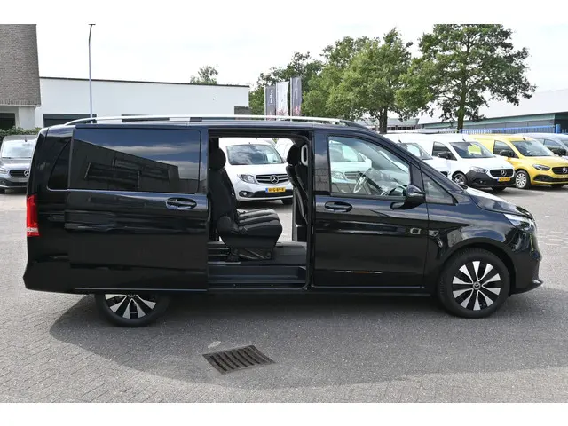 Mercedes-Benz V-Klasse 250d Lang DC 2023 Diesel 3