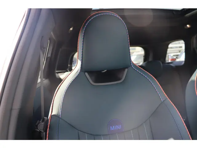 MINI Aceman E | Favoured M 2025 Elektrisch 11