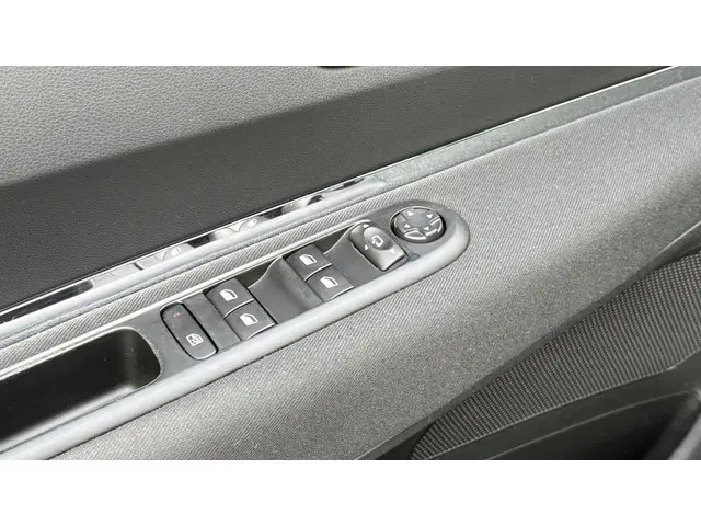 Peugeot 3008 1.2 PureTech Style 2015 Benzine 17