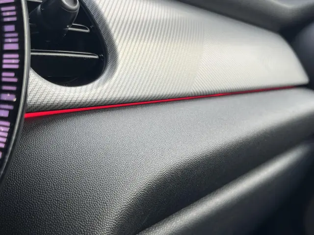 MINI Cooper Cabrio 2.0 John Works Chili 2017 Benzine 75