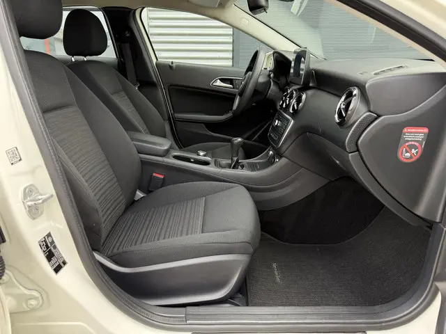Mercedes-Benz A-Klasse 160 My First Star 2017 Benzine 28