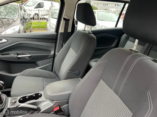 Ford Grand C-Max 1.0 Titanium 2013 Benzine 15
