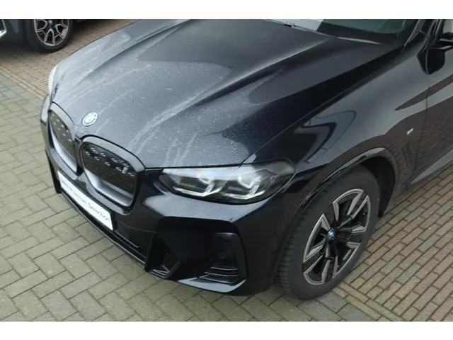 BMW iX3 Executive 80 kWh 2024 Elektrisch 6