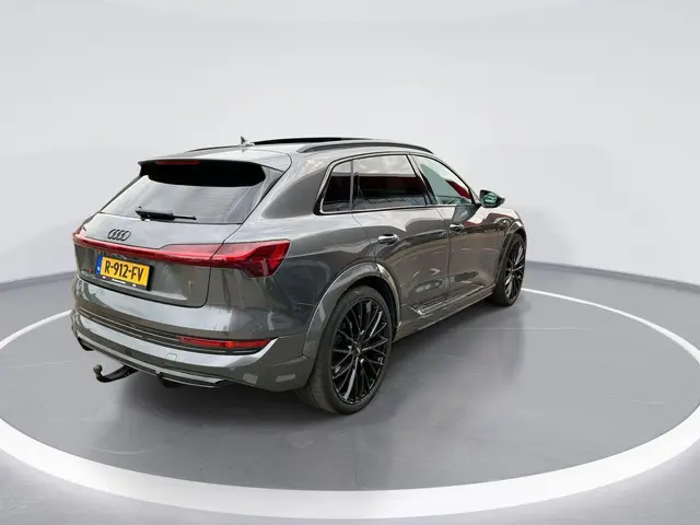 Audi e-tron 2