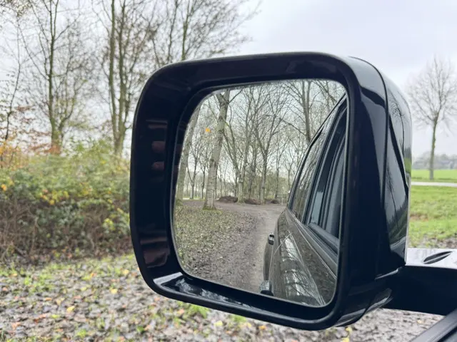 Land Rover Defender 110 P400E 2023 Hybride Benzine 32