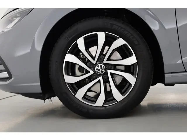 Volkswagen Golf 1.5 eTSI DSG 2022 Benzine 28