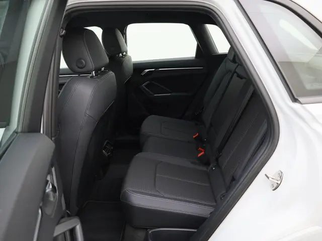 Audi Q3 40 TFSI 190pk quattro S Line 2022 Benzine 16