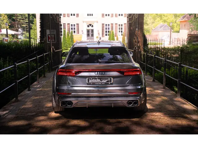 Audi Q8 55 TFSI quattro 2019 Benzine 13