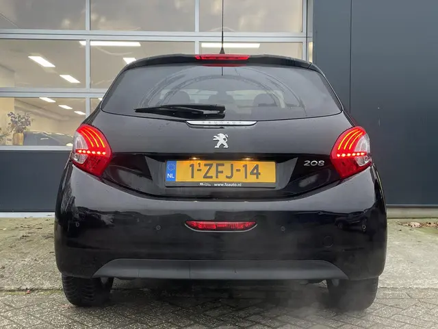 Peugeot 208 1.2 PureTech Style 2015 Benzine 7