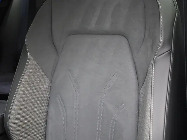 Volkswagen Golf 1.5eTSI/150PK Style DSG 2025 Benzine 18