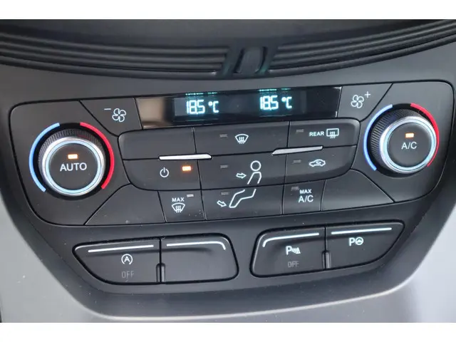Ford Kuga 1.5 EcoBoost ST Line org.NL 2018 Benzine 16