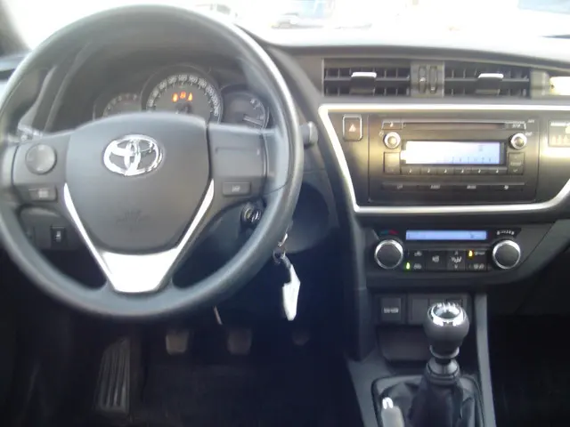 Toyota Auris 1.3 Comfort / NAP / PDC 2013 Benzine 9