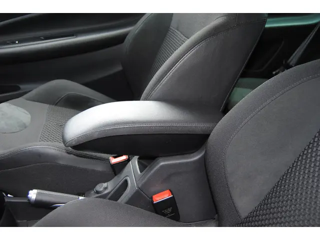 DS DS 3 1.2 PureTech So Chic 2017 Benzine 23