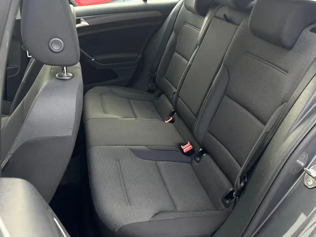 Volkswagen e-Golf e-Golf 2017 Elektrisch 7