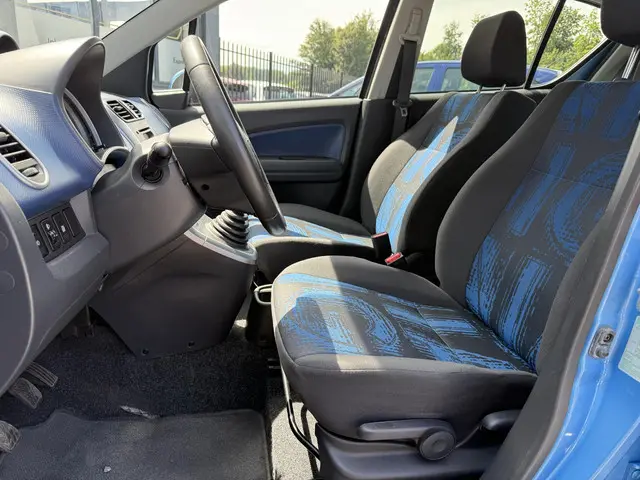 Opel Agila 1.0 Edition 2012 Benzine 6