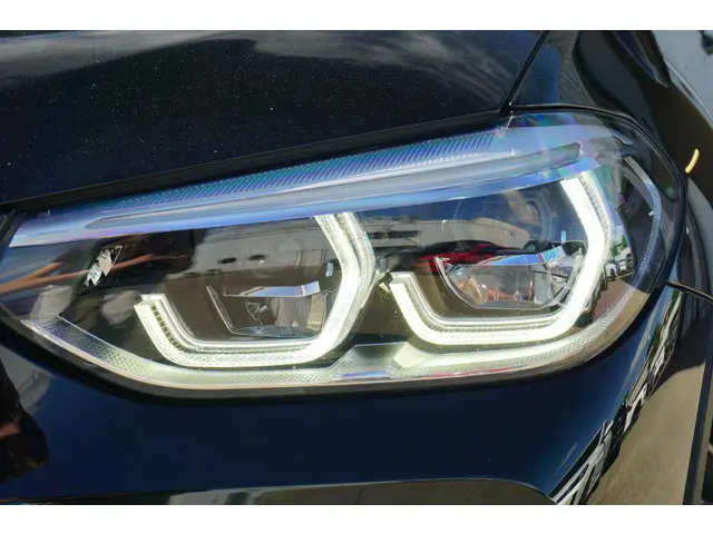 BMW X3 xDrive30e 2021 Hybride Benzine 7