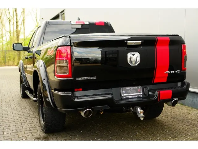 Dodge Ram 1500 DODGE 5.7 V8 Black Edition 2019 LPG/Gas 6