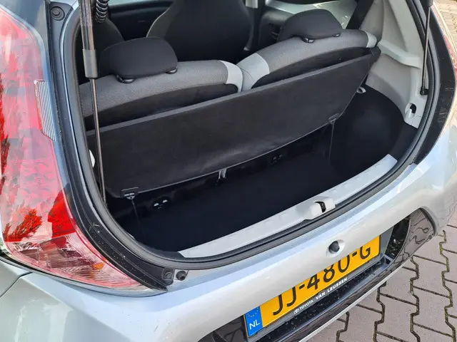 Toyota Aygo 1.0 VVT-i x-play 2016 Benzine 38