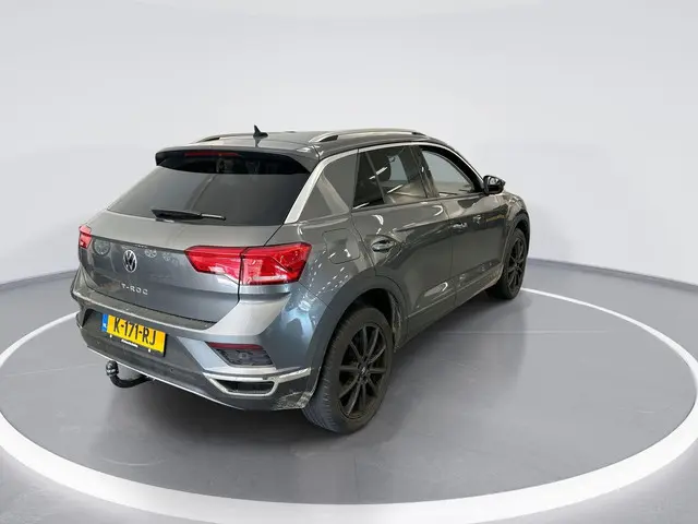 Volkswagen T-Roc 3