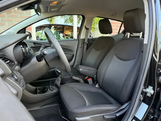 Opel KARL 1.0 ecoFLEX Edition 2016 Benzine 4