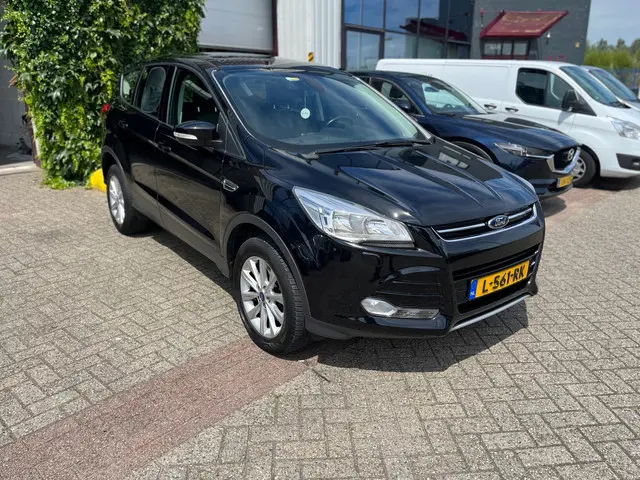 Ford Kuga 1.5 Titanium 4WD 2015 Benzine 3
