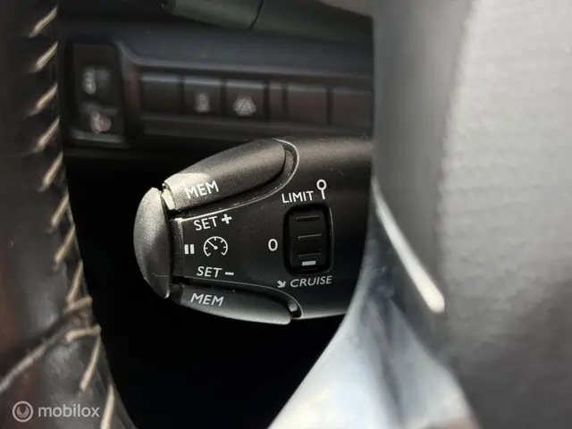 Peugeot 308 1.2|Pano|Carplay|Cruise 2017 Benzine 19