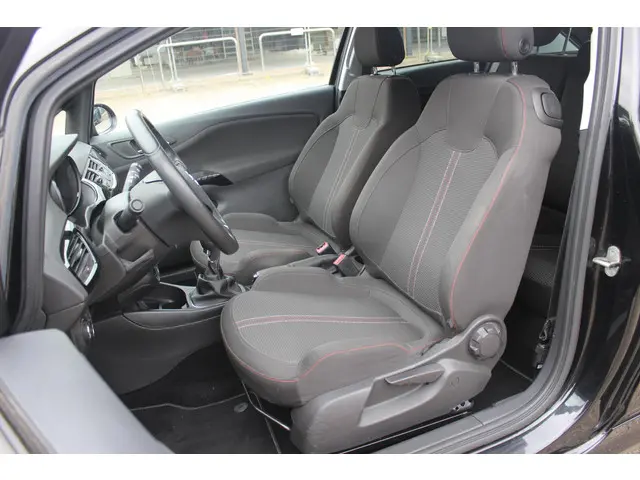 Opel Corsa 1.4 OPC-Line 2018 Benzine 19