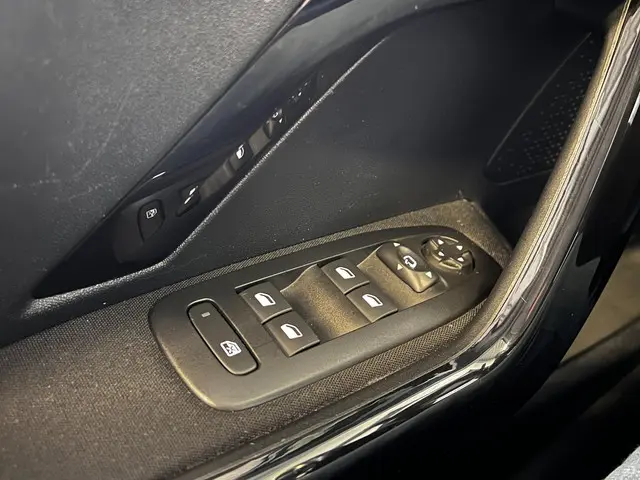 Peugeot 208 1.2 PureTech Allure 2018 Benzine 29