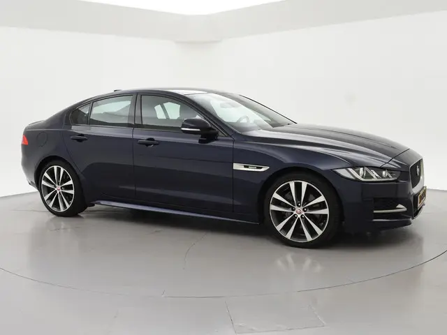 Jaguar XE 2.0T 200 PK AUT. R-SPORT *59.280 KM* 2019 Benzine 14