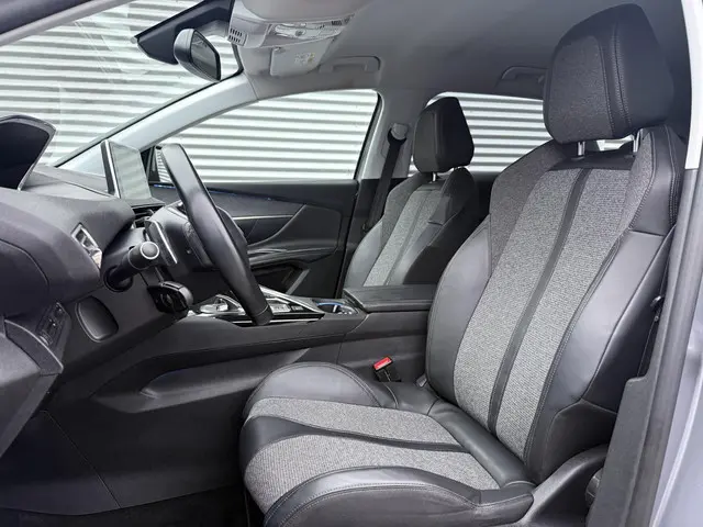 Peugeot 3008 1.2 PureTech Allure 2017 Benzine 8