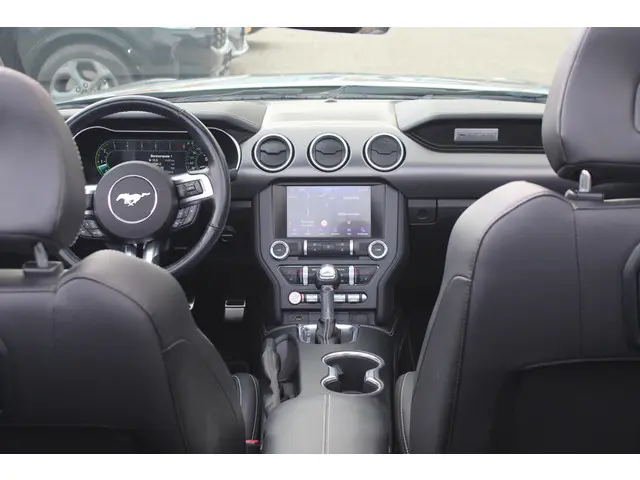 Ford Mustang Convertible 5.0 V8 GT 2022 Benzine 21