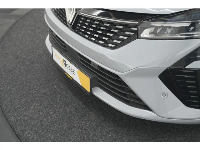 Renault Clio TCe 90 GPF techno 2025 Benzine 18