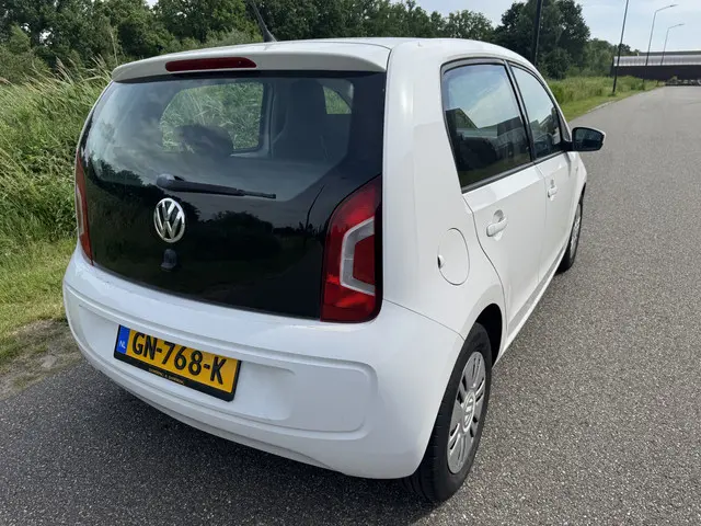 Volkswagen up! 1.0 move up! BlueMotion 2015 Benzine 4