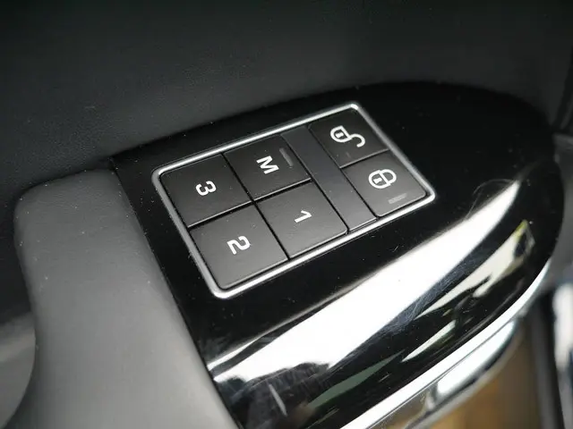 Land Rover Range Rover 4.4 SDV8 Autobiography 2013 Diesel 27
