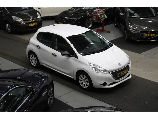 Peugeot 208 1.0 VTi Access 2013 Benzine 22